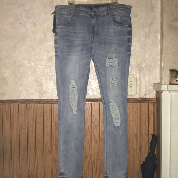 Light blue gsquared distressed jeans (38 x 32) - Picture 2 of 10